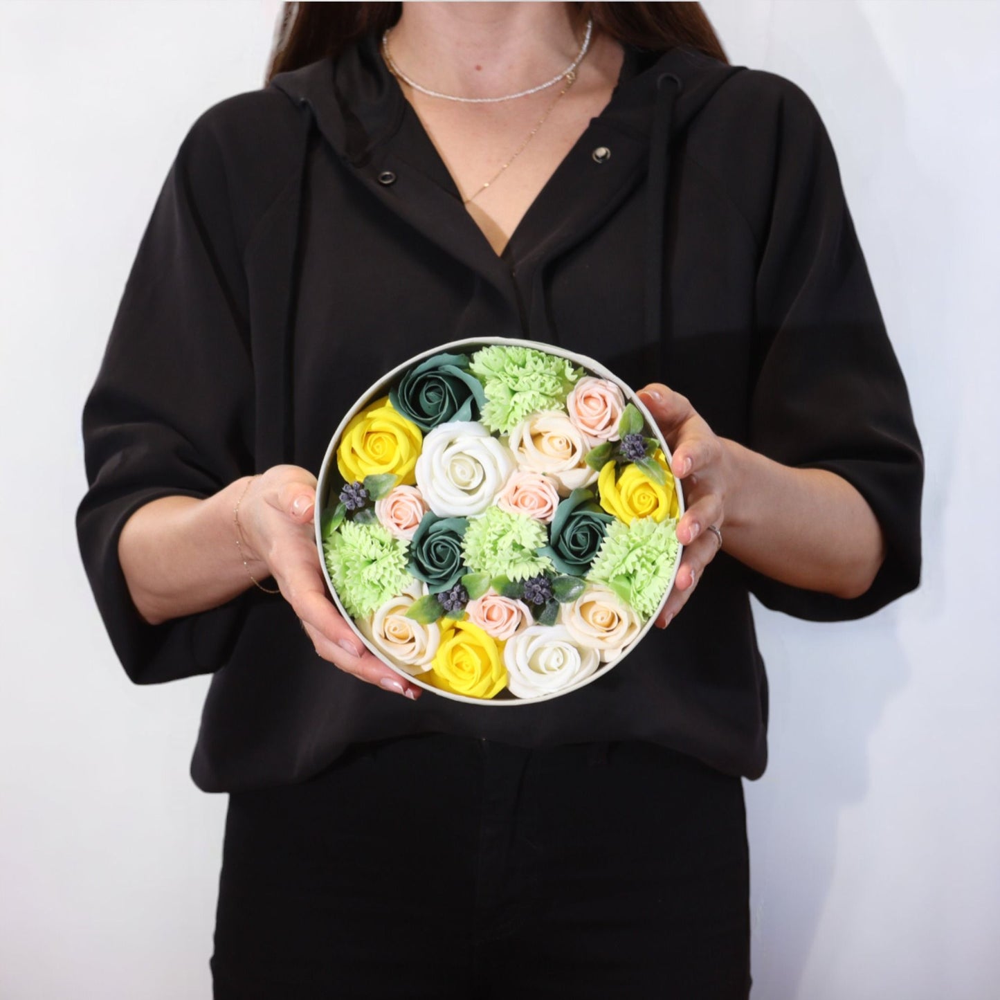 Spring Celebration Soap Flowers – Yellow & Green Round Gift Box