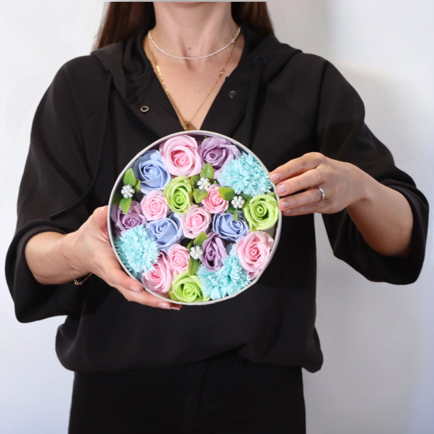 Blue Romantic Soap Flowers in Round Box – Gentle & Peaceful Gift