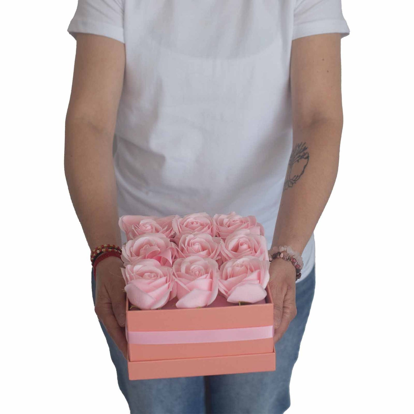 Soap Flower Gift Bouquet – 14 Pink Roses Luxury Valentine Gift (Round Box)